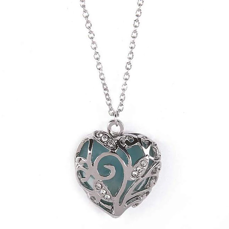 2Pcs Glow in Dark Women Necklace Hollow Out Heart Crystal Pendant Luminous Necklaces (Blue+Orange) | Украшения и аксессуары