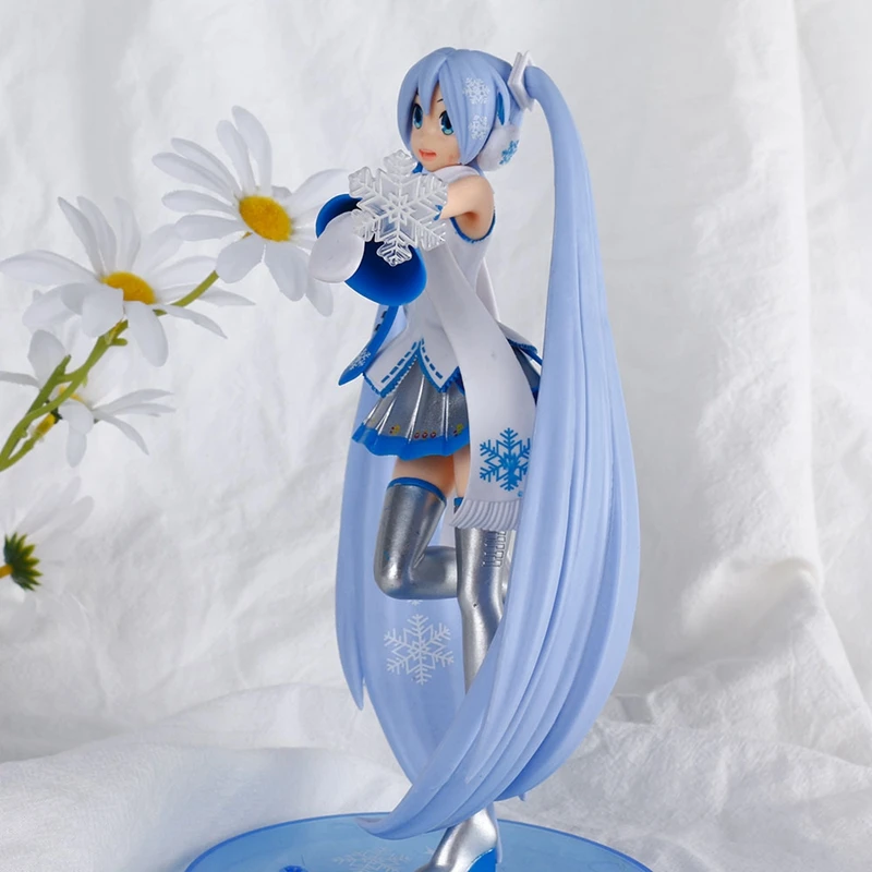 Двухмерная красивая девочка с аниме-персонажем принцесса зимняя одежда снежинка