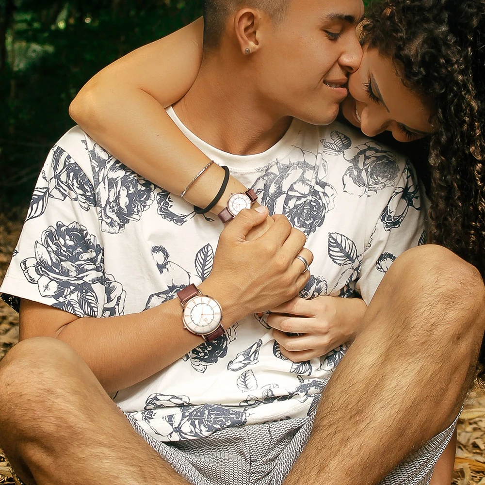 Shengke Couple Watch Set Men's Ladies Wrist Watches Analog Brown Fashion Simple Leather Strap Valentine Love Birthday Gifts