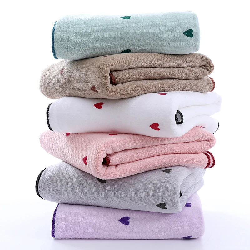 

Large Towel Bath Towel Love Print Soft Absorbent Shower Towel Beach Towels 70x140cm Absorbent Women Comfortable Big Bath Towel