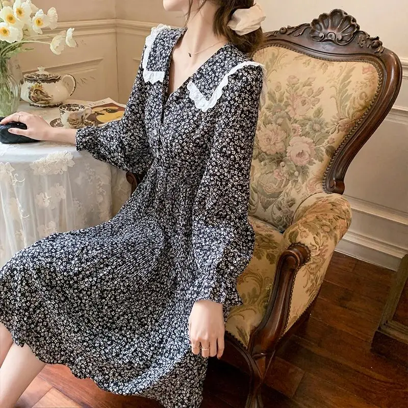 Длинное платье с длинным рукавом для снижения возраста плиссированное шифоновым