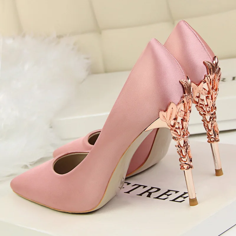 Женские туфли-лодочки женские туфли на каблуке с резным металлическим каблуком