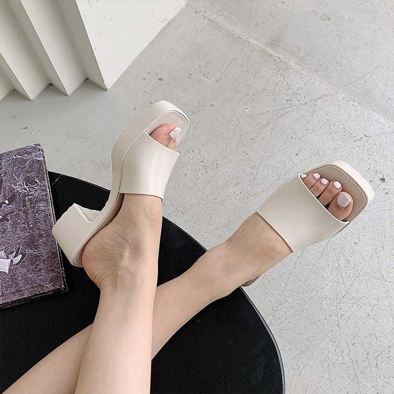 

Termainoov Women Slippers New Fashion Jelly Shoes Mid Heels Square Toe Beach Shoes Women Slidders Candy Heeled Sandals