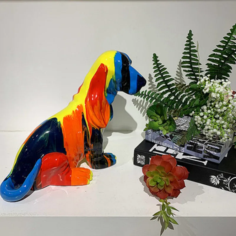 

Hand Drawing Basset Hound Resin Sculpture Creative Colored Drawing Work Room Desktop Decor Arts Craftwork Statue X5749