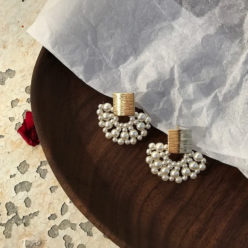 

Women korean Jewelry Hollow Pearl Square Metal Fan-shaped Metal Earrings Birthday Gift