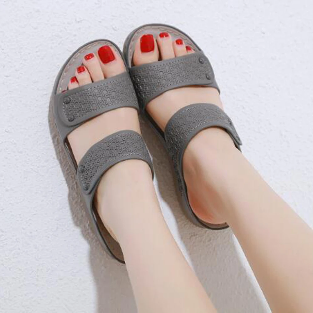 

CEYANEAONew oversized fashion female summer sandals large size with thick bottom Comfortable sandalsE056
