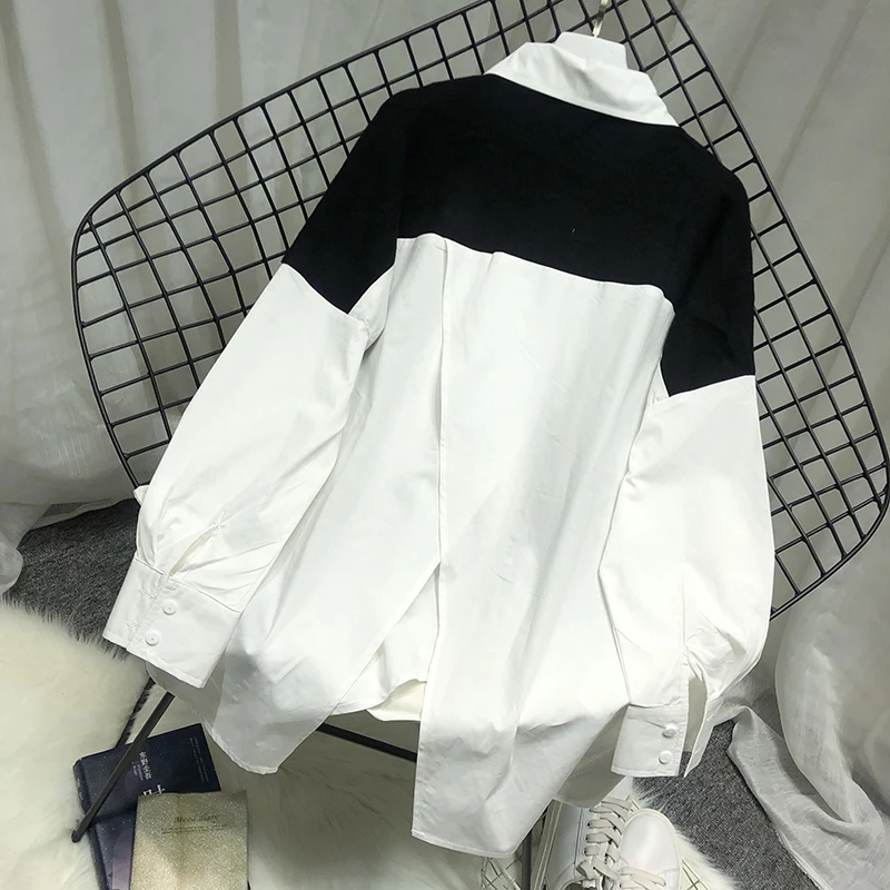 Женская белая блузка в полоску рубашка стиле пэчворк оверсайз с асимметричным