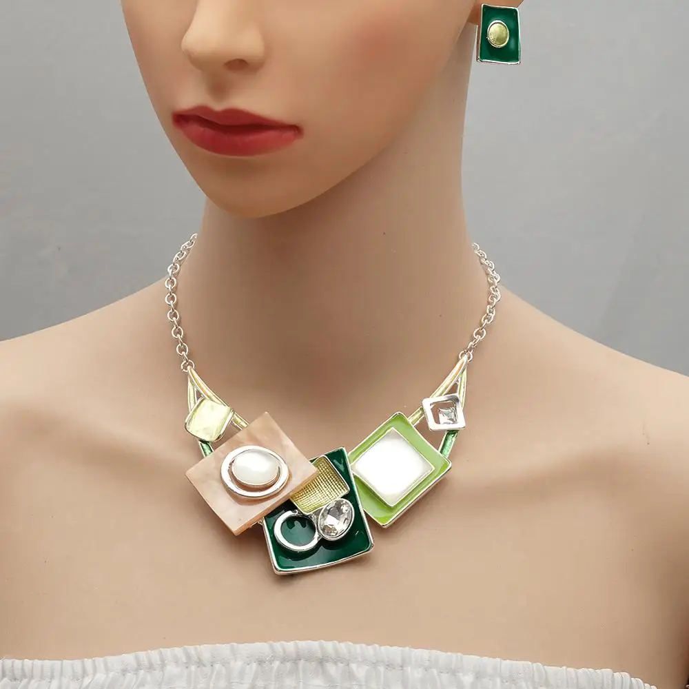 Комплект ювелирных изделий для женщин массивное ожерелье и серьги с эмалью