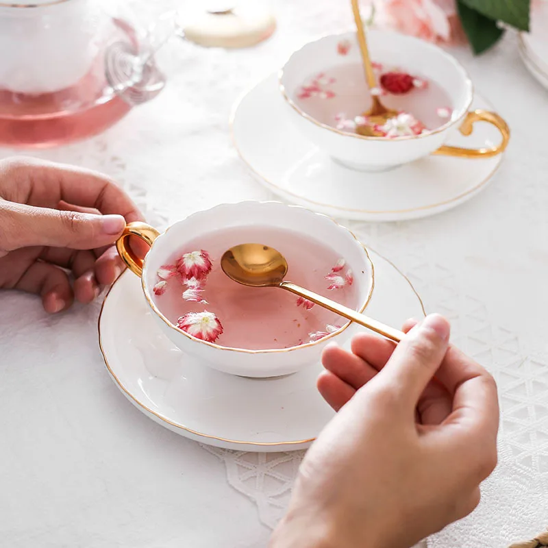 

Phnom Penh Coffee Cup Saucer Set European Simple Bone China Retro Ceramic Afternoon Tea Tazas De Cafe Tazze Porcelana Cups E5