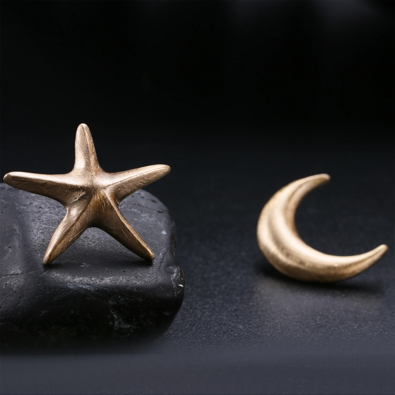 

DasCus Звезда Луна матовое золото Простой Уникальный Женский изысканный высококачественный милый подарок