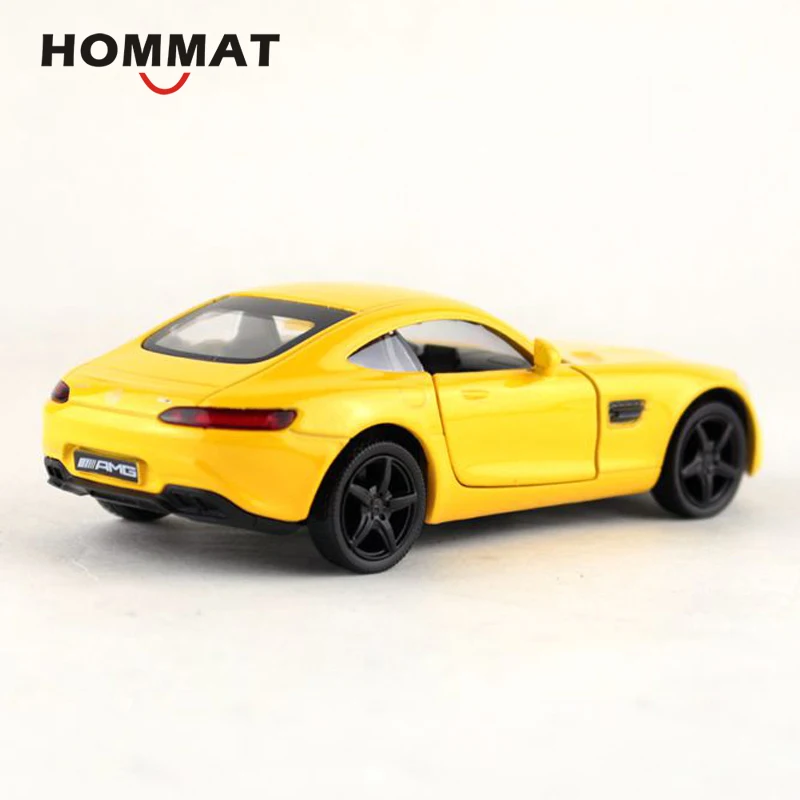 Модель спортивного автомобиля HOMMAT в масштабе 1:36 желтая AMG GTS игрушечная литая из