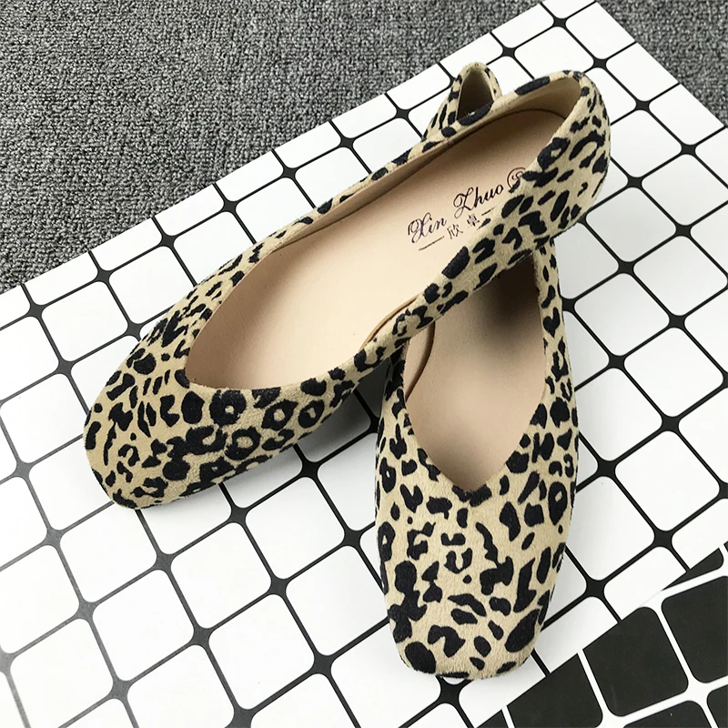 Новые леопардовые туфли на плоской подошве в стиле ретро с квадратным носком