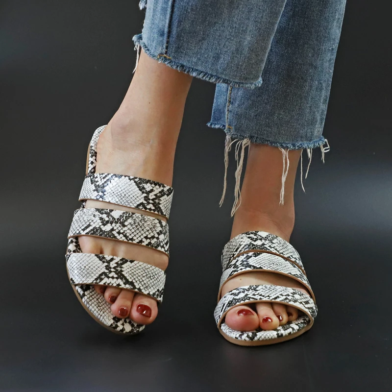 

Siddons Hot Sale Casual Beach Shoes Women Snake Leather Slippers Open Toe Street Style Ladies Casual Shoes Woman Flats Slipper