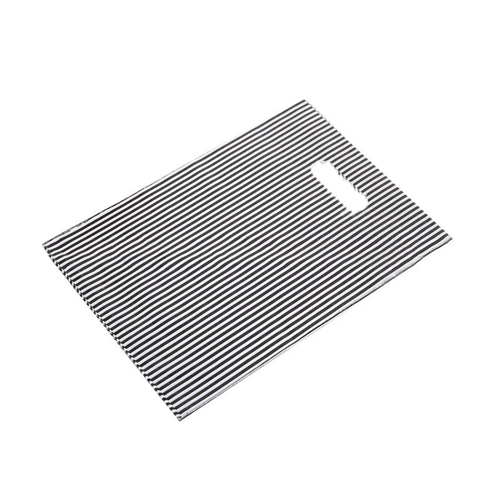 

100pcs/pack Plastic Carrier Bags White&black Stripe Design Boutique Package For Festival Wedding Gift Bag