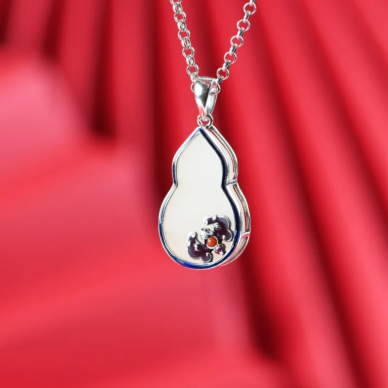 

S925 Sterling Silver Inlaid Hetian Jade Calabash Pendent Natural White Jade Gourd Pendant Women Clavicle Chain Pendant Necklace