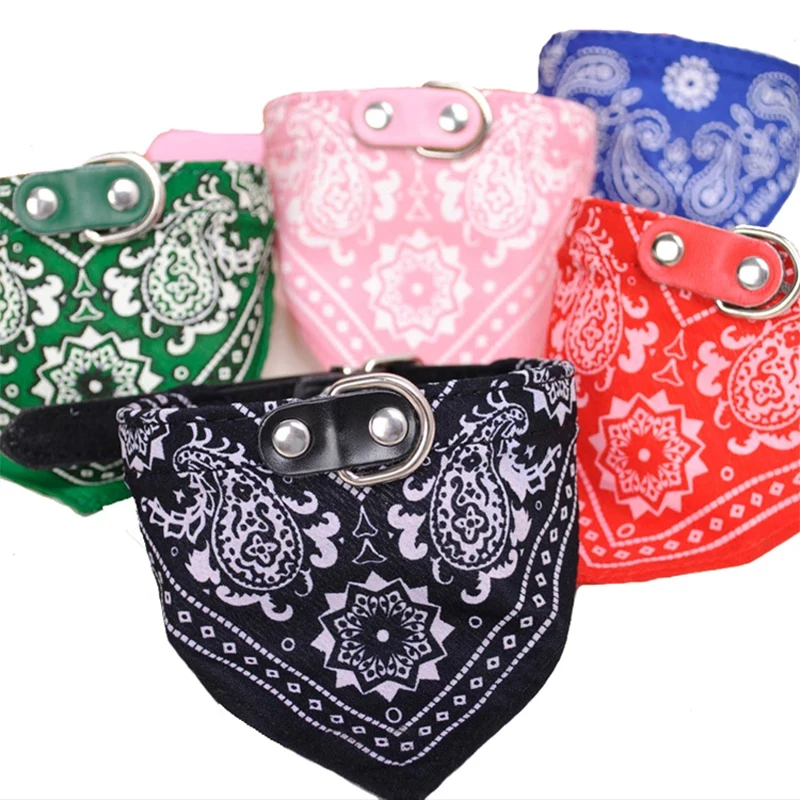 

Cute Adjustable Small Dog Collars Puppy Pet Slobber Towel Outdoor Cat Collar Print Scarf Design Dog Collar Neckerchief