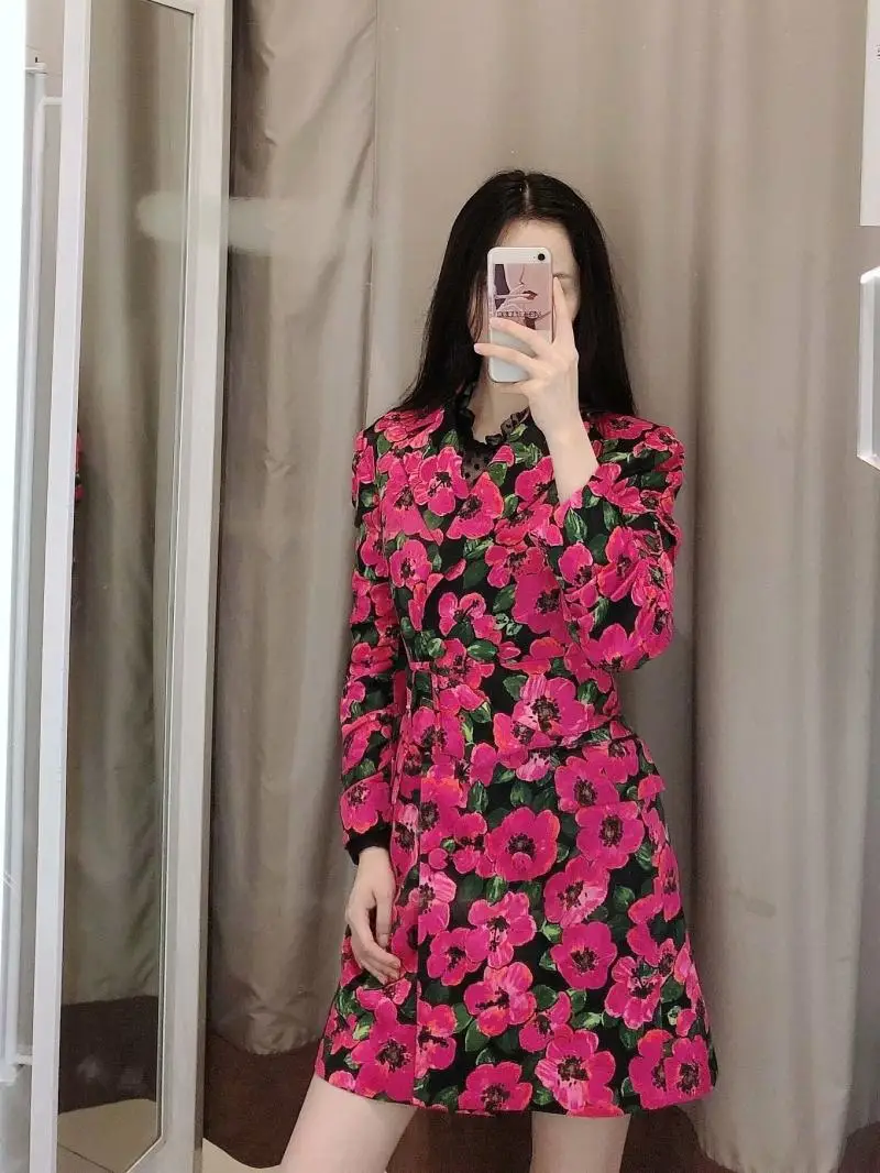 Женский блейзер с цветочным принтом одной пуговицей карманами поясом дизайн