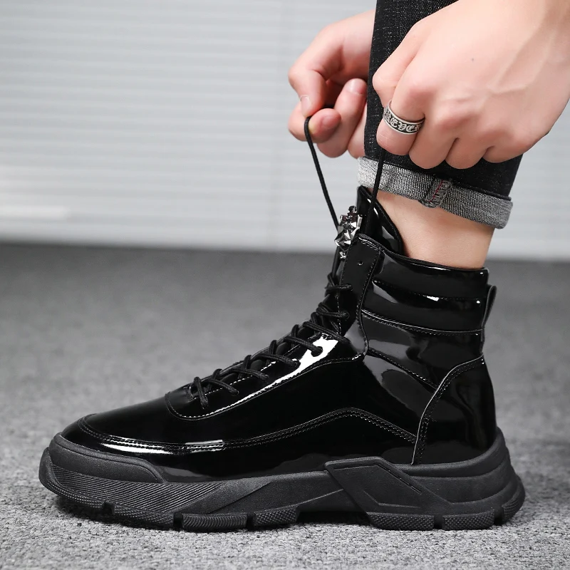 

2020 Winter Casual Boots for Mens Black Patent Leather Fashion Men Boot Plus Velvet Mens Punk Boots Anti-Slip Snow Boot Men
