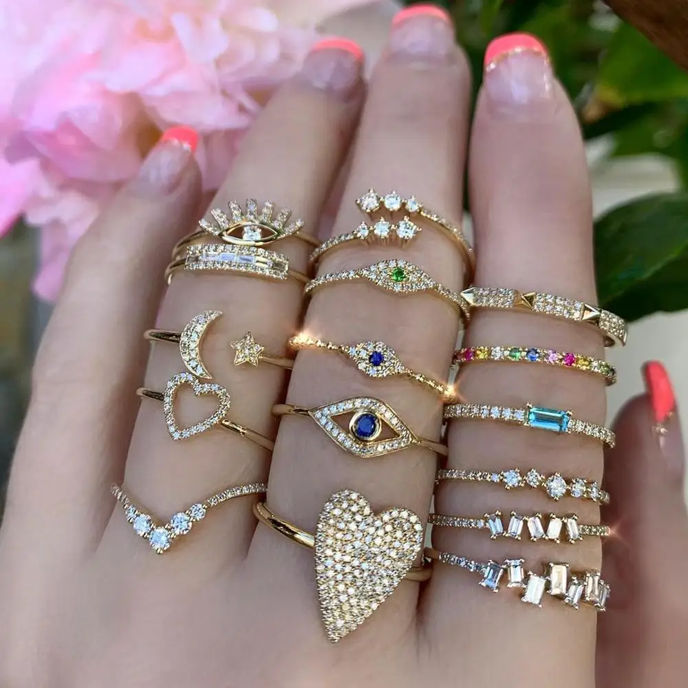 Кольцо женское золотое с кристаллами в богемном стиле Луной и звездой | Украшения