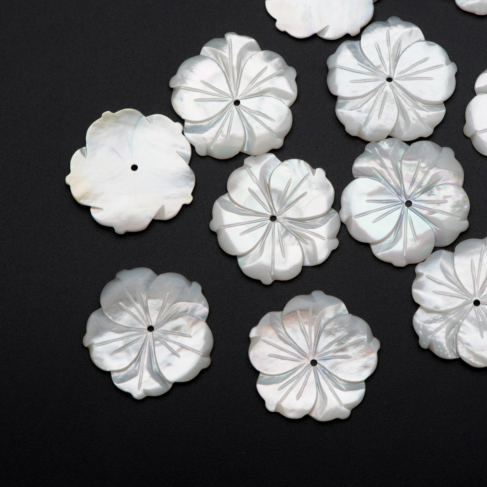 

10pcs White Mother of Pearl Shell Flowers 25 / 30mm, Large MOP Carved Flowers, Center Drilled -(V1345)