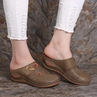 2021 new ladies summer slippers fashion flowers casual slope with outdoor beach ladies slippers