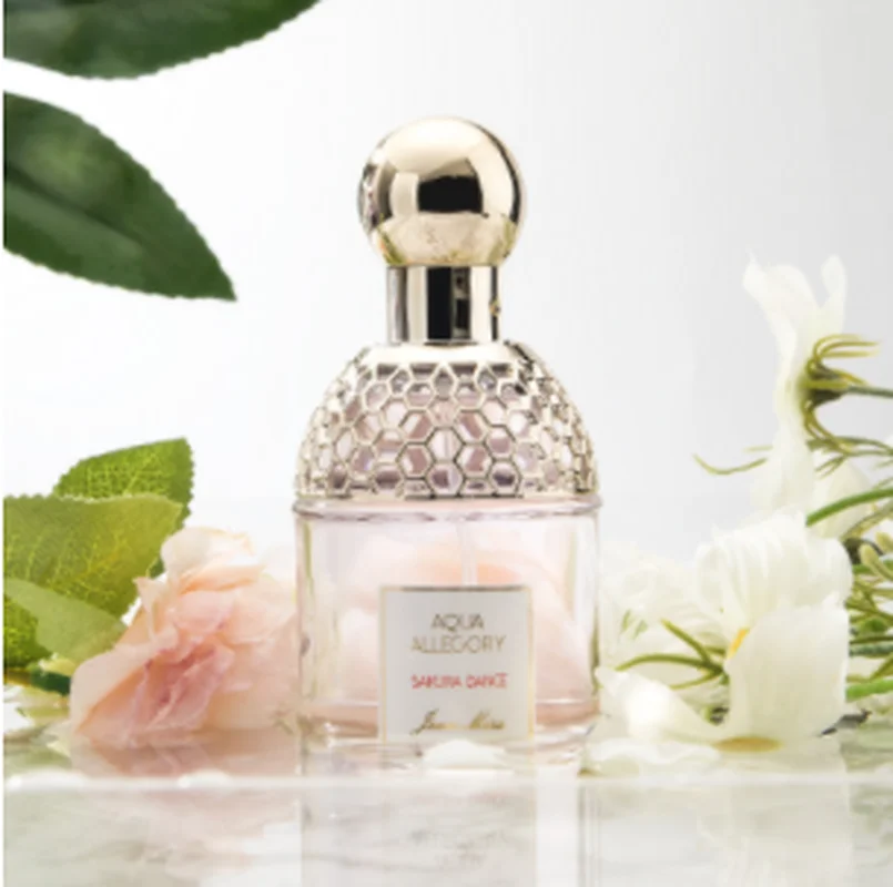 

Small town Yixiang brand flower water language madam perfume flower and fruit fragrance fresh and natural Eau De Toilette 100ml