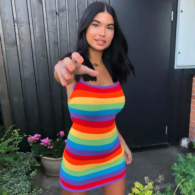 Женское мини-платье на бретельках Chrleisure трикотажное платье в радужную полоску с