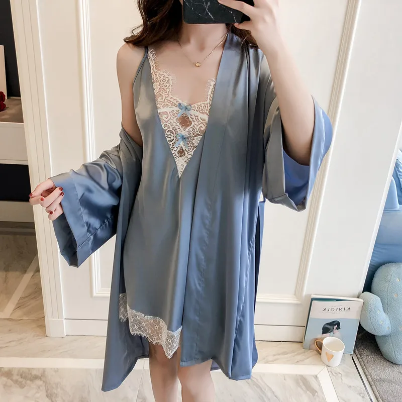 Серый сексуальный комплект одежды из двух предметов искусственного шелка