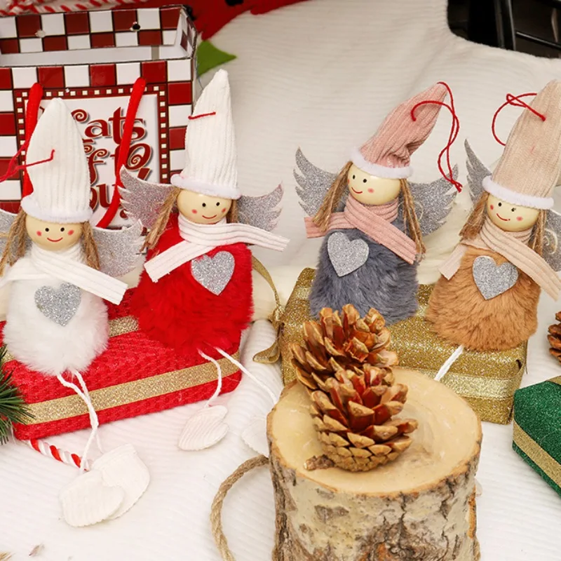 Украшение для рождественской елки в виде милой девочки специально дома