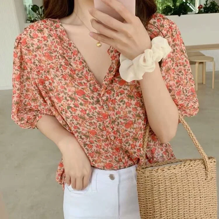 

2021 New French Retro Hong Kong Style Western Style Shirt Top Short Sleeve Floral Blouse Fairy Chiffon Shirt for Women Summer