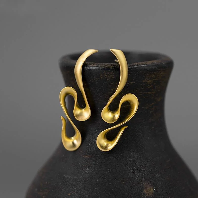 

Original 925 silver plated metal spiral deposition earrings are women's jewelry