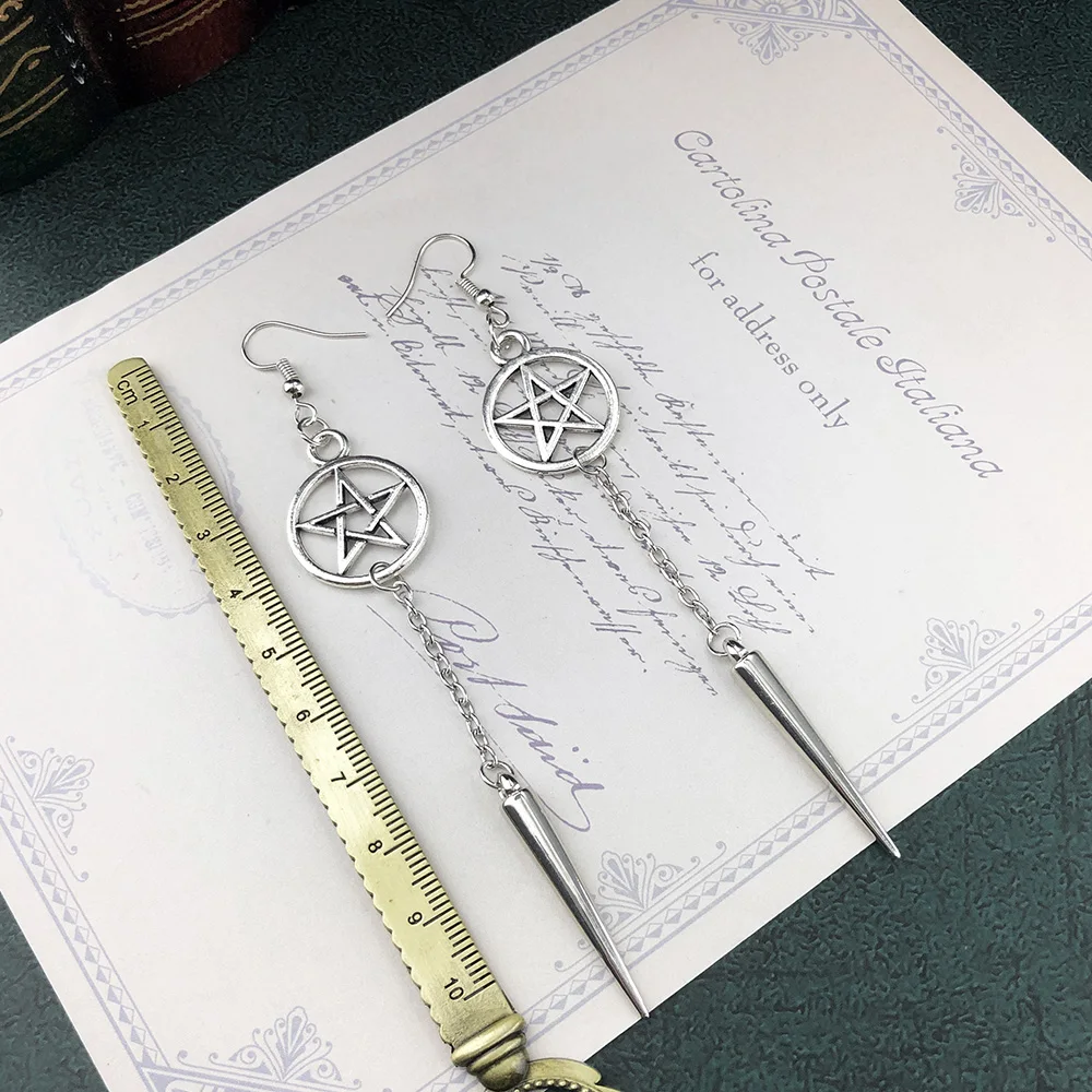Необычные серьги для женщин Висячие длинные с заклепками в виде пентаграммы