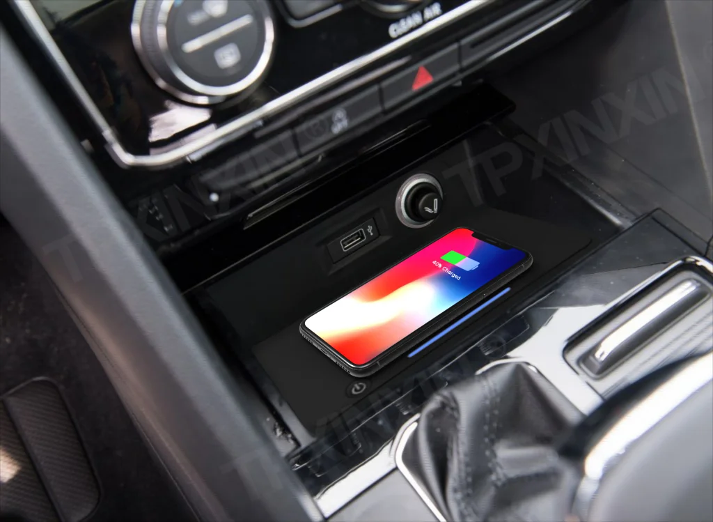 Автомобильное беспроводное зарядное устройство QI дляVolkswagen Teramont/T-Roc Passat (19) 2017 2018