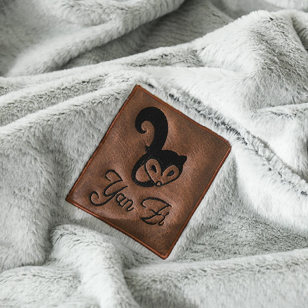 

New Style Machine Washable LightweightThicken Blanket for Bed Soft Suitable For Queen Size