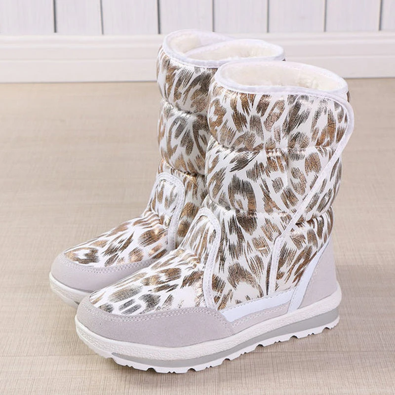 Женские ботинки на нескользящей подошве водонепроницаемые зимние платформе с