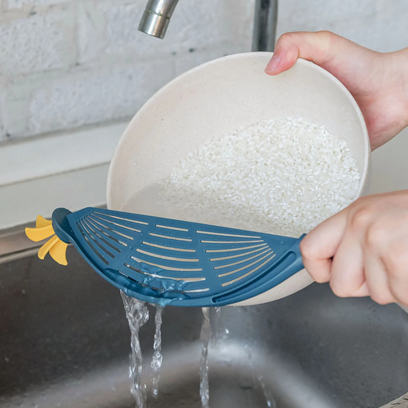 

Rice Strainer Funnel Strainers Water Filters Lightweight Colander Handle Type Fruit Vegetable Wash Colander Kitchen Gadgets