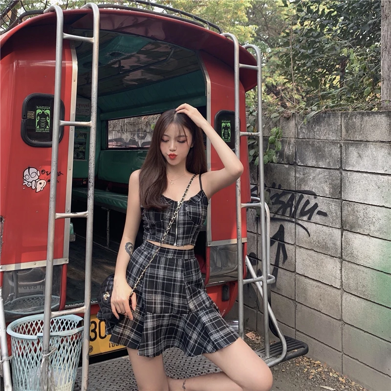 

Gothic Two Pieces Set Women 2020 Summer Plaid Crop Top + High Waist Mini Skirt Punk Streetwear Spaghetti Strap Dress Sets Female
