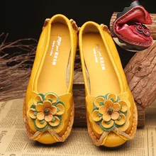 Sepatu Kulit Musim Semi Datar Wanita 2021 Sepatu Kulit Asli Bunga Gaya Baru untuk Wanita Sepatu Kasual Flat Sepatu Wanita