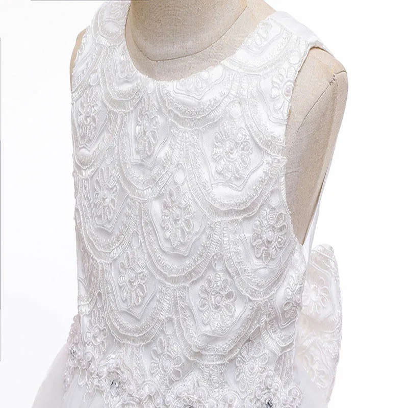 

Flower Girls Dresses Bow Crystal Pearls Embroidery Tulle Lace Luxury Sleeveless O-Neck Knee-Length Kids Party Princess Gown F210