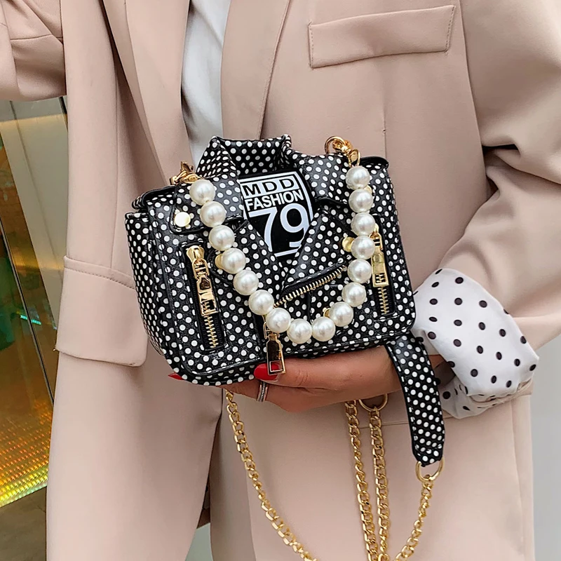 

2020 women's bag new fashion fashion fashion fashion messenger bag personality shoulder bag chain small square bag with texture