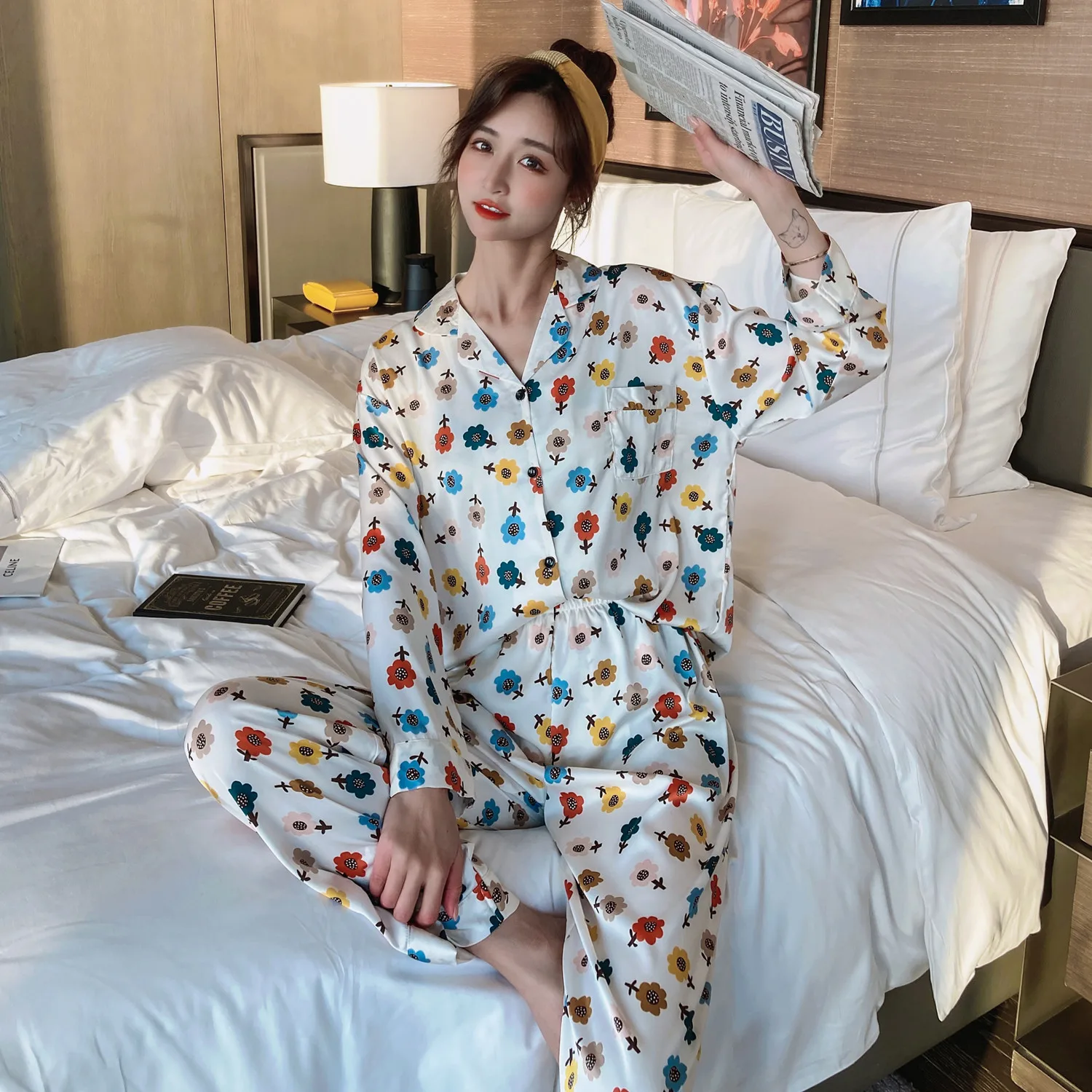 Women Sleepwear Sexy Sleepwear Snow and ice silk Pajama Set Spring Nighty Lapel Imitated Silk Fabric Plus Size Loose Version