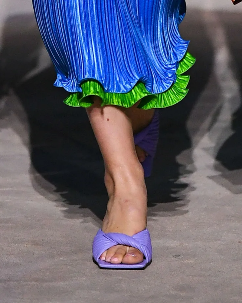 

2021 summer new high-heeled slippers fashion thin heel multicolor pleated sandals square open toe women's shoes