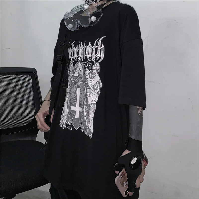 

Women t-shirts goth y2k harajuku topos halloween imprint diablo loose manga short kawaii anime graphic t shirt top