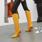 Женские ковбойские сапоги до колена, желтые сапоги из искусственной кожи на высокой танкетке, с острым носком, зимние ковбойские сапоги из коровьей кожи