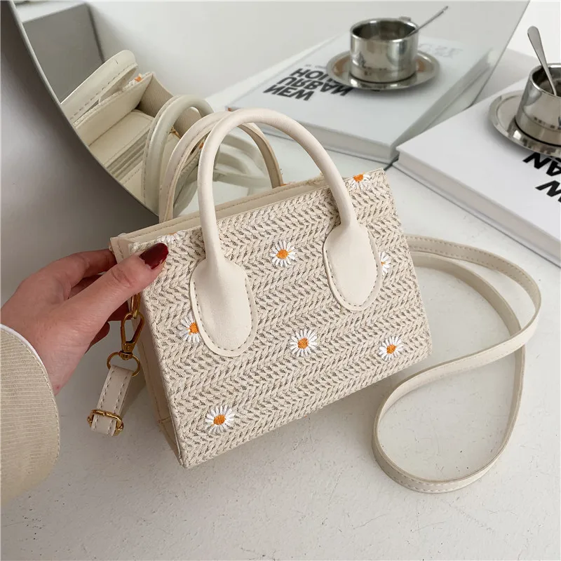

New Ladies Straw Woven Bags Casual Small Fresh Zipper Shoulder Bag Street Trend Messenger Female Bag Handbags for Women 2021