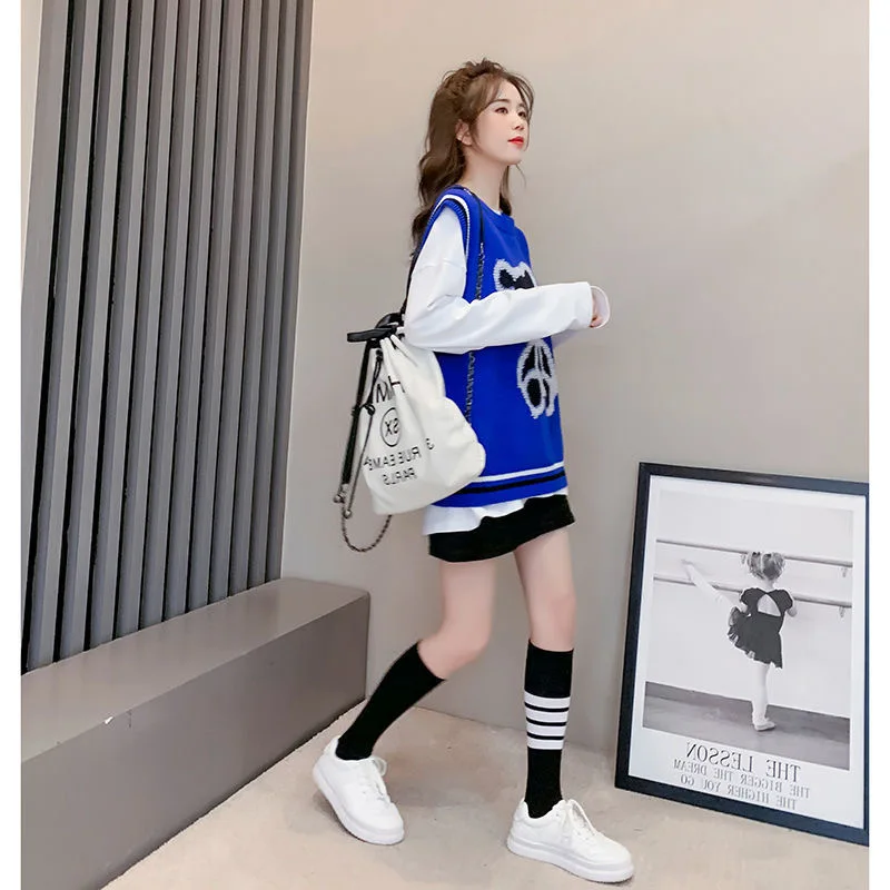 Женский трикотажный жилет без рукавов с V-образным вырезом