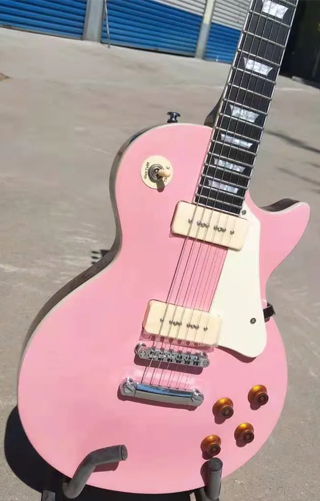 

De calidad superior de alta calidad nuevo producto listado/guitarra parte superior de arceDe compresin guitarra black cuerpo g