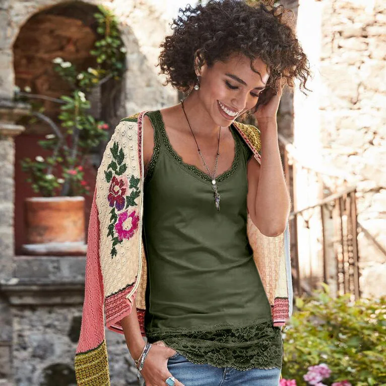 Женские хлопковые майки больших размеров с кружевным подолом однотонные