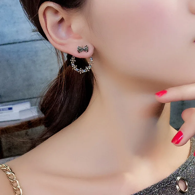 

Pin sweet rhinestone bow round earrings female Korean personality simple earrings wild earrings