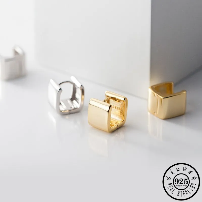 

Женские серьги-кольца квадратной формы из серебра 925 пробы с золотым покрытием